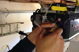 Garage Door Motor Repair in Croydon Hills, Victoria