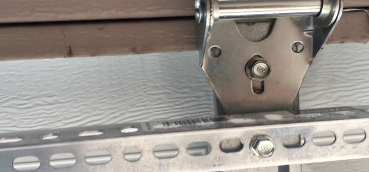 commercial garage door hinges repair in Carlton, Victoria