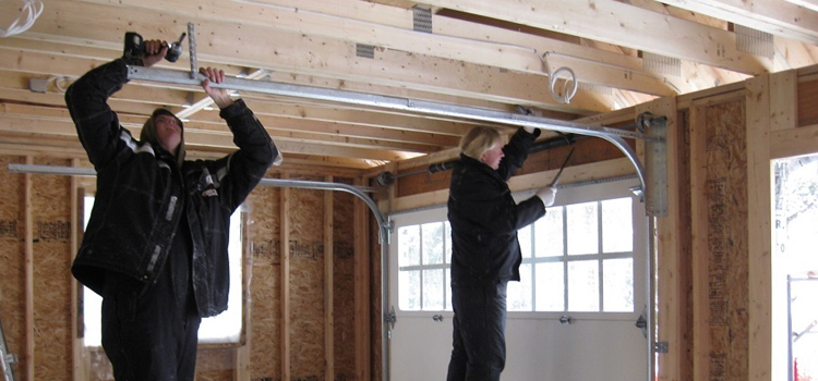 overhead garage door installation in Croydon Hills, VIC